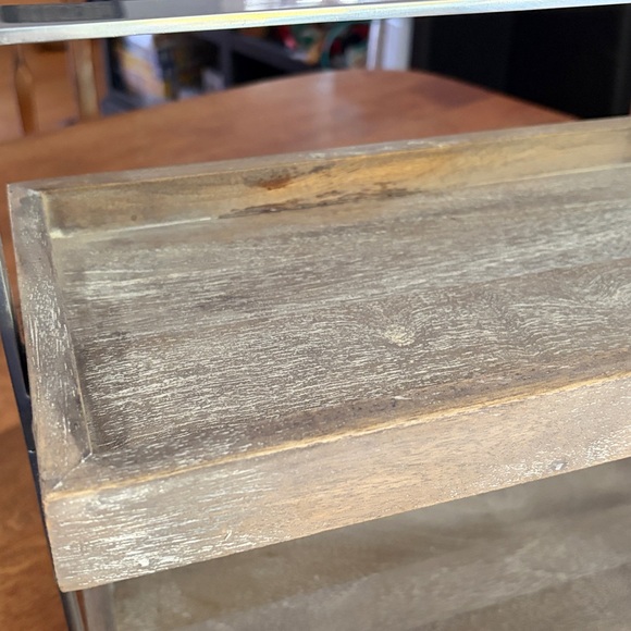 Pottery barn Parker two tiered stand - Picture 11 of 12